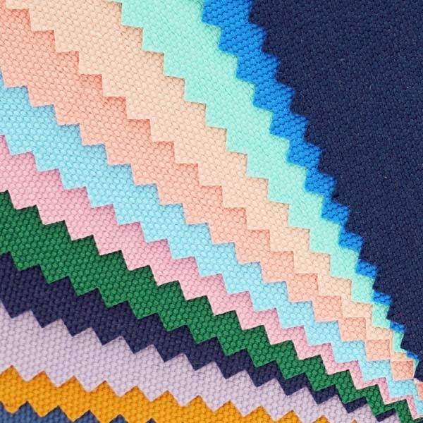 Durable Waterproof PU Coated 600D Poly Oxford Fabric Customized Woven